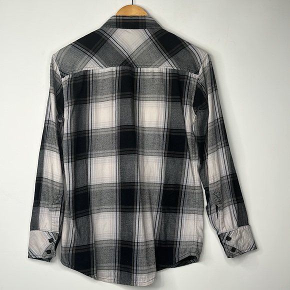 Aritzia TNA Classic Fit Plaid Button Down Womens Size XS Gray Black White - Picture 2 of 6